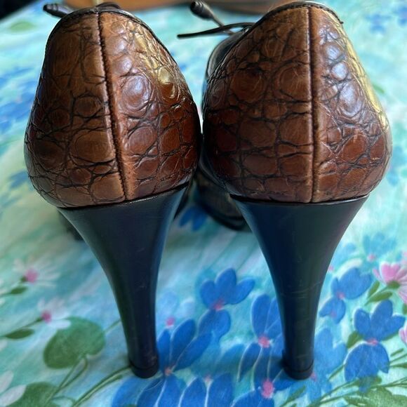 Stuart Weitzman Mixed Leather Tuxedo Lace Up Heels - 8 M (?) - Picture 13 of 16